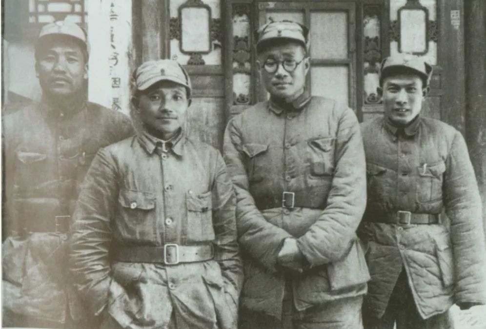 今天是*小平邓**诞辰114周年，让我们道一声：小平，您好！