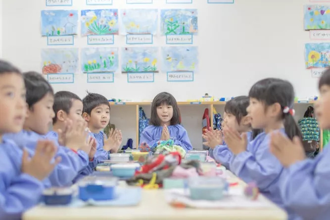 日本在鼓励生育的政策,日本鼓励生育有多疯狂