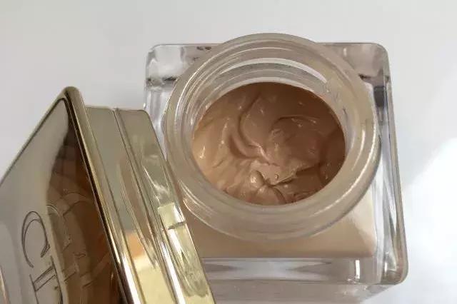 女人必买的10大支粉底液,天价好用的粉底液