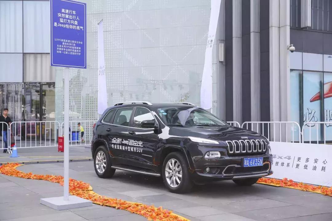 jeep4x4功能介绍,jeep4x4车型少见的