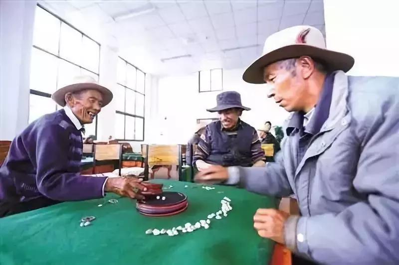 藏族传统骰子游戏,藏族掷骰游戏