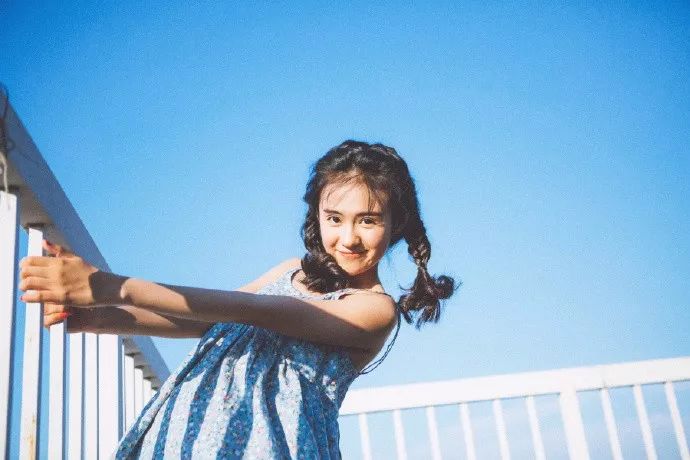 今年流行的高马尾辫发型,马尾辫最新款发型