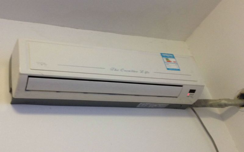 空调外机制冷时噪音大怎么办,空调发出噪音睡不着怎么办