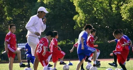 怎么练足球足球才踢得好,业余11人制足球怎么踢