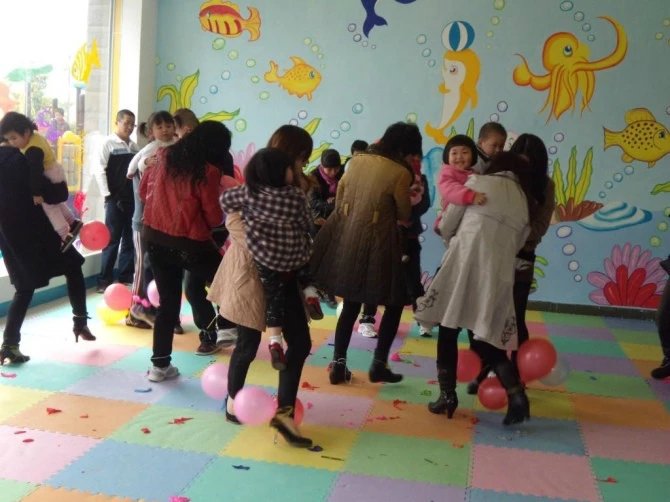 幼儿区域游戏活动观察记录表大班,幼儿园大班超市区域游戏步骤