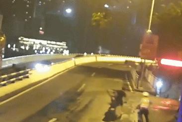 22岁男子酒驾被警察追捕,足球运动员酒驾处理结果