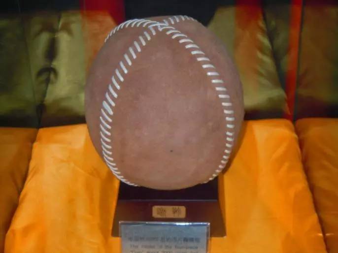 足球原来的模样,足球原来的样子