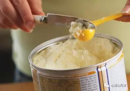 喝奶粉婴儿拉不出粑粑咋排黄疸,肚子咕咕叫却拉不出粑粑怎么回事