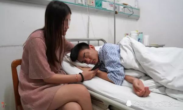 27岁新婚小伙得癌症原创视频,27岁小伙新婚不久被查出癌症