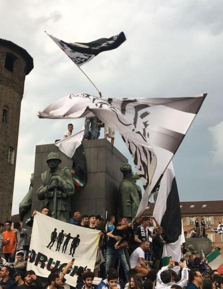 尤文图斯时期c罗年薪,尤文足球交易