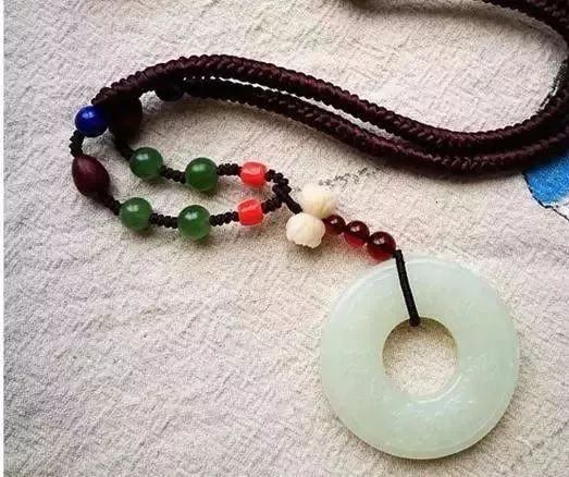 鎵嬩覆鏂囩帺鍗佸ぇ楠楀眬,鏂囩帺鎵嬩覆灞炰簬浣涙暀杩樻槸閬撴暀