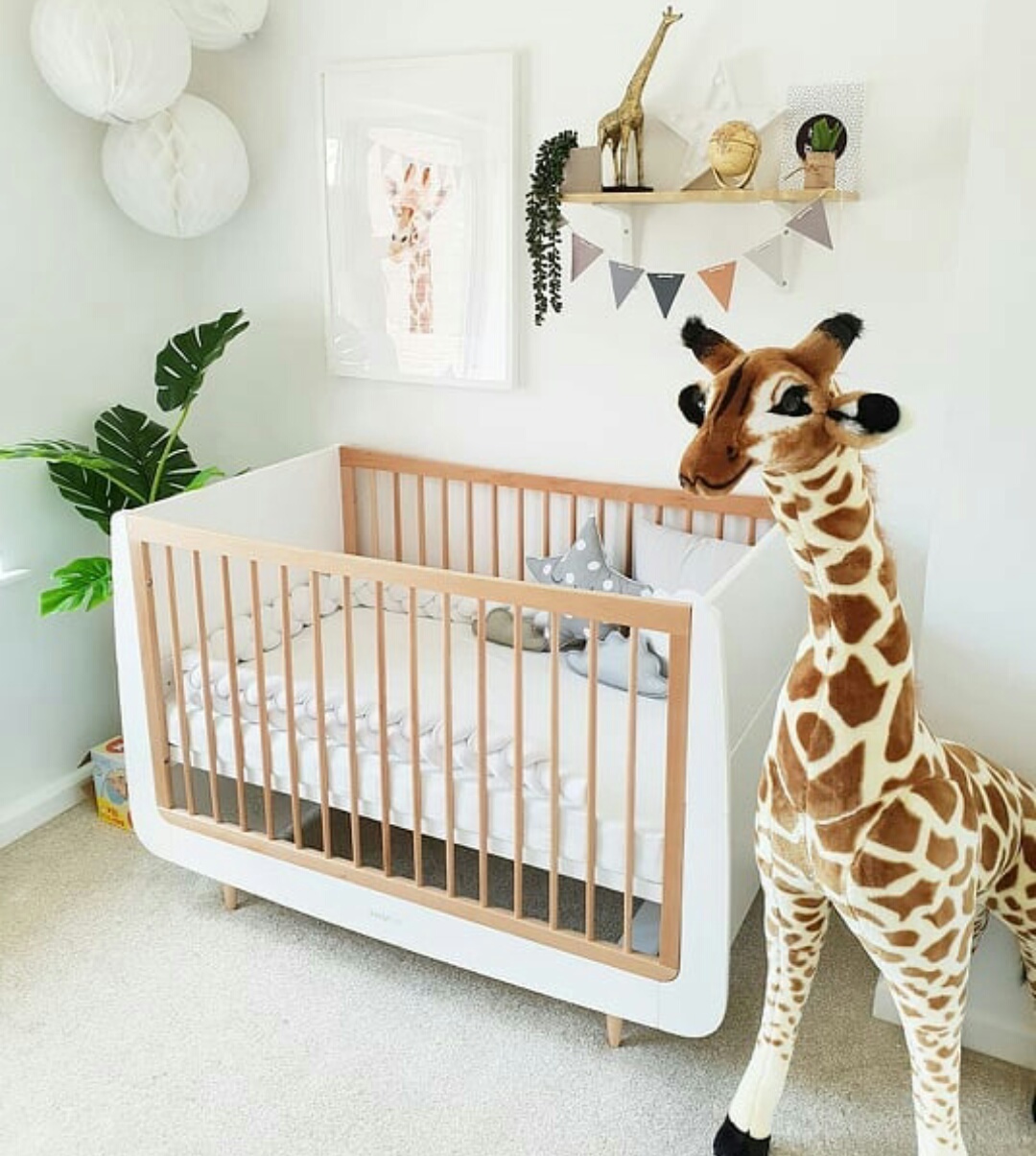 床没选对影响宝宝发育？快拿好这份婴儿床安全选购指南