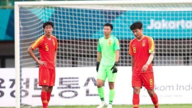 国足最惨的一场视频,里皮带领国足输了几场