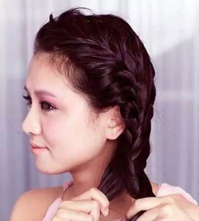 新娘简单盘发发型扎法步骤,简单好看的新娘盘发