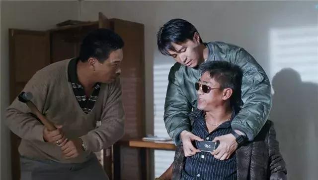 逃学威龙三部曲哪部最好看,逃学威龙的3个经典