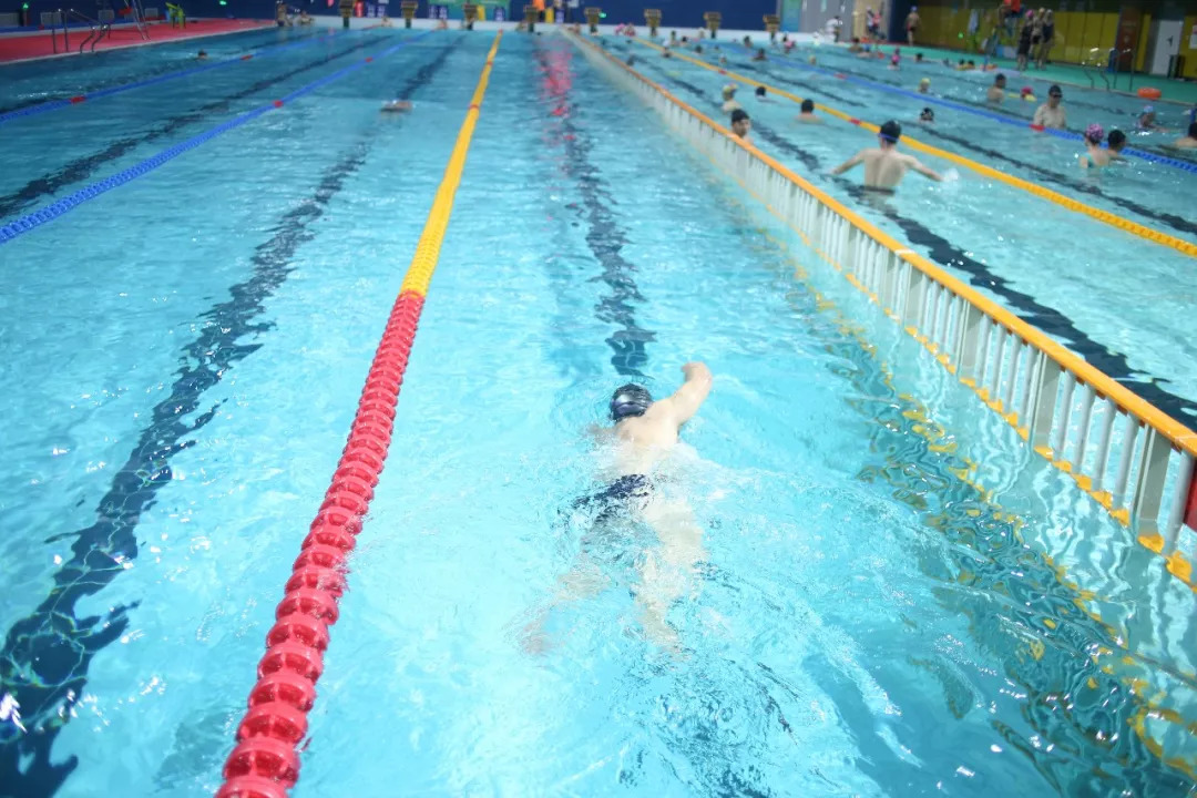 映象青白江｜汗流浃背才快活！傍晚的文体中心有最活力激情的一面！
