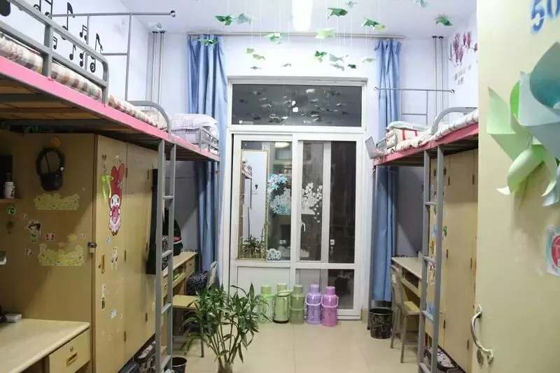 河南高校寝室哪个好,河南高校的宿舍条件