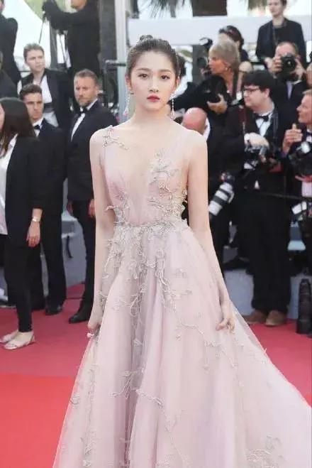 90后多才多艺的女星，迪丽热巴关晓彤上榜，还有这七位！