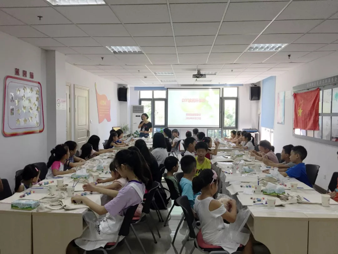 2018秋季大片《开学》即将全国上映，你的社区活动记录单领（qiāo）取（zhāng）了吗？