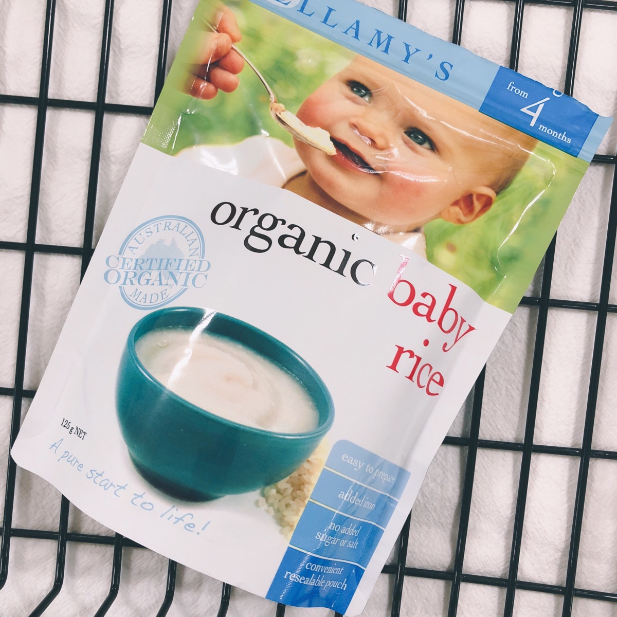 婴儿辅食米粉用多少温度的水合适,宝宝第一口辅食先吃水果还是米粉