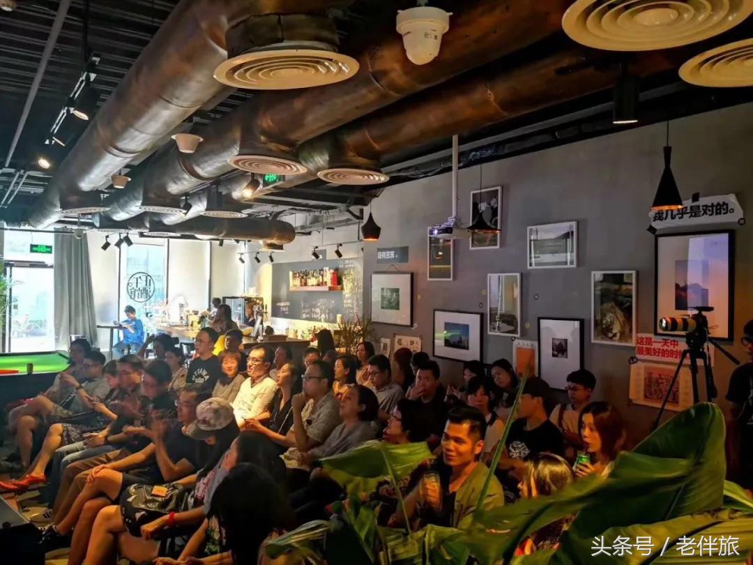 公益、毒枭、足球、电影——“老伴旅”分享“壮游者”四个好故事