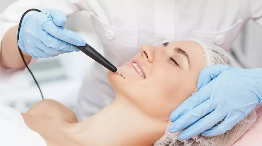 量血压选左手还是右手,右手血压90到150左手85到140