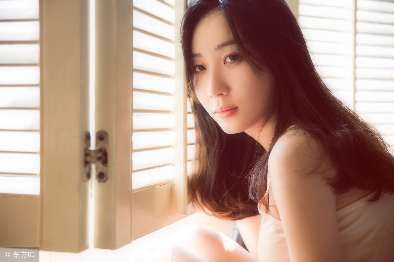 明明满身伤痕却又难舍难分,爱得太深太容易让彼此伤心