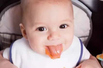 “我的小祖宗啊,你倒是咽下去啊”|孩子吃饭总含在嘴里怎么办?