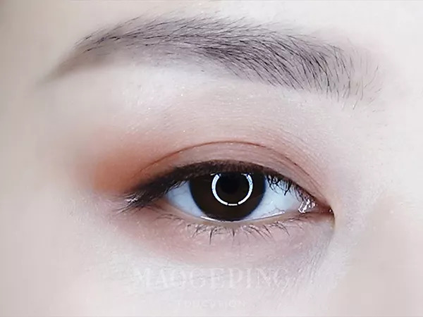 日常简单又好看的妆容应该怎么画,超简单的妆步骤