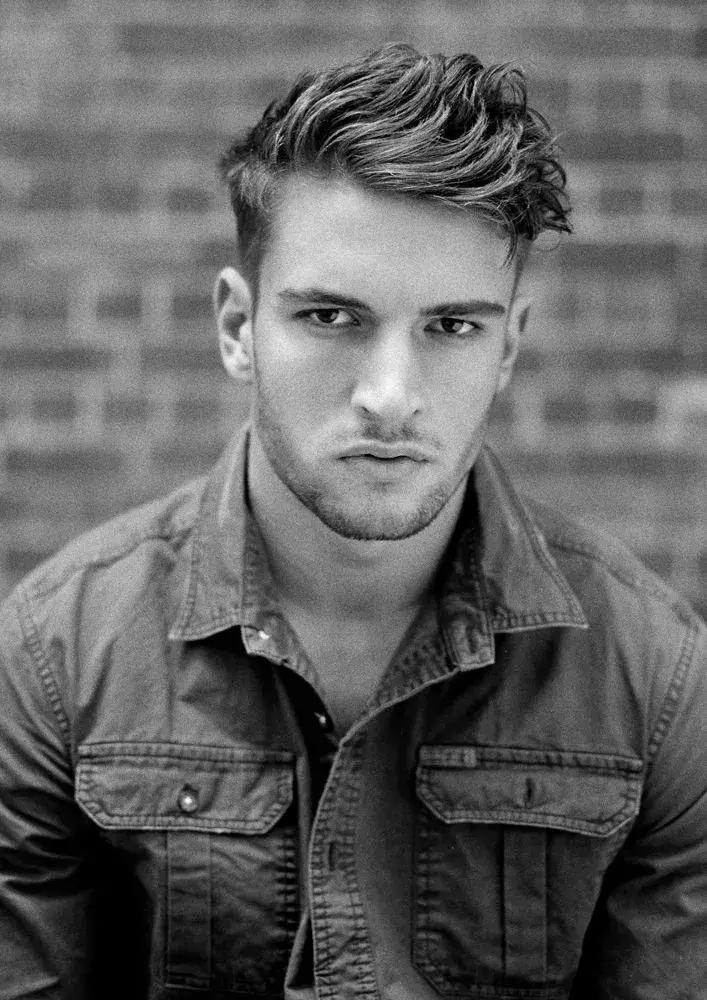 自来卷能不能剪出好看的发型,自来卷适合的发型编发