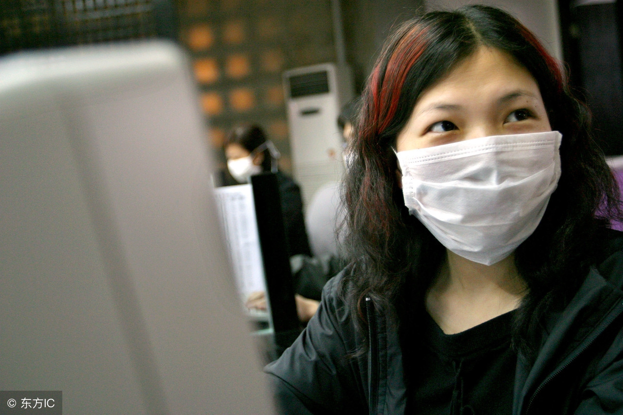 换季嘴唇干裂脱皮小妙招,秋冬嘴唇干燥起皮小妙招学生