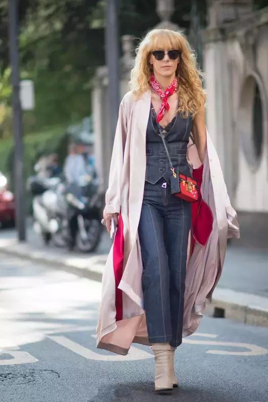 一个女人的品味好不好，要看她会不会玩丝巾！