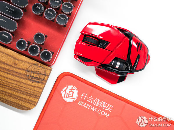 赛博朋克撞色鼠标测评,赛博朋克风发光线条