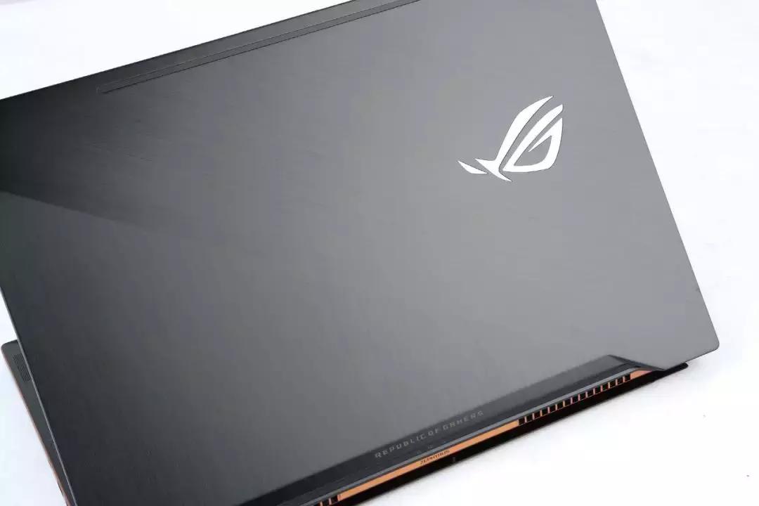 编辑部小强强又想“剁手”买游戏本,但钱包却直接对他说NO!