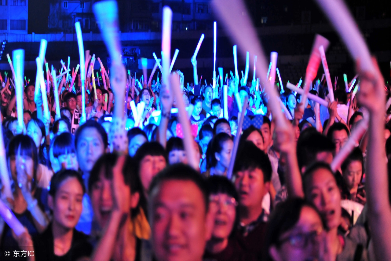 怎样写自媒体作品赚钱快,写自媒体很赚钱吗