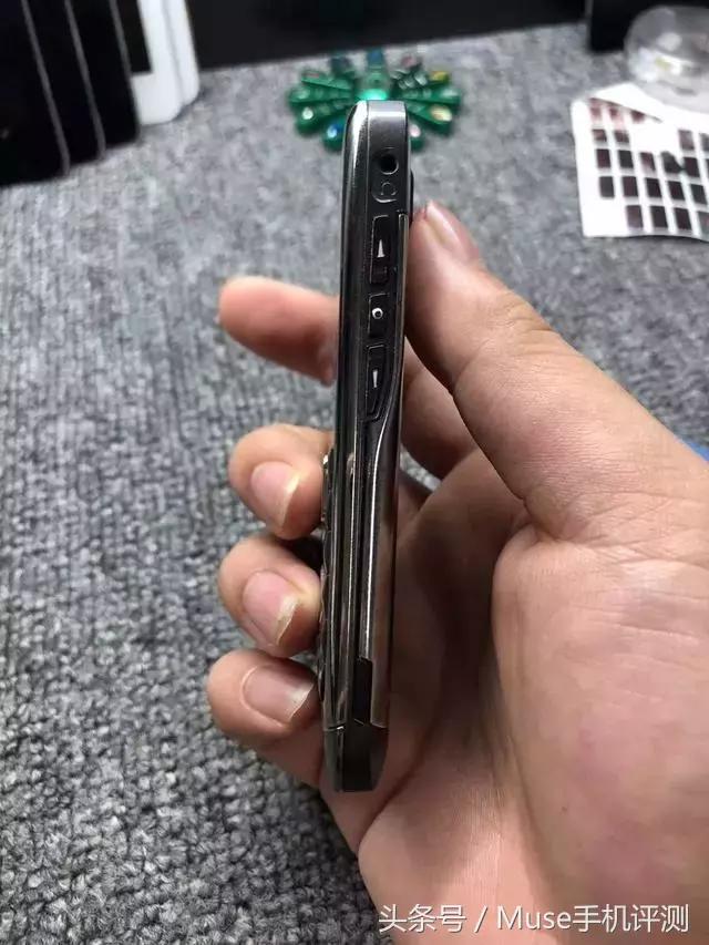 诺基亚一代神机5230,一代经典神机诺基亚按键机