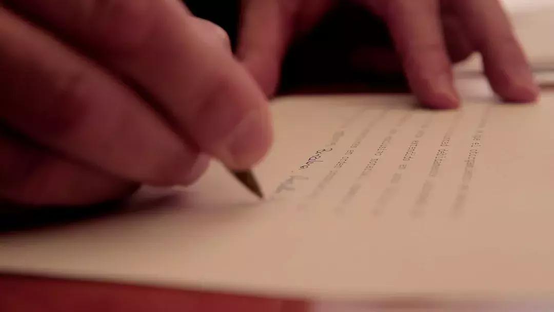 鐧芥墜璧峰浠庢惉鐮栧皬浼欏埌鍦颁骇澶т酣,浠庢湇鍔″憳鍒伴潪甯告湁閽辩殑鍦颁骇澶т酣