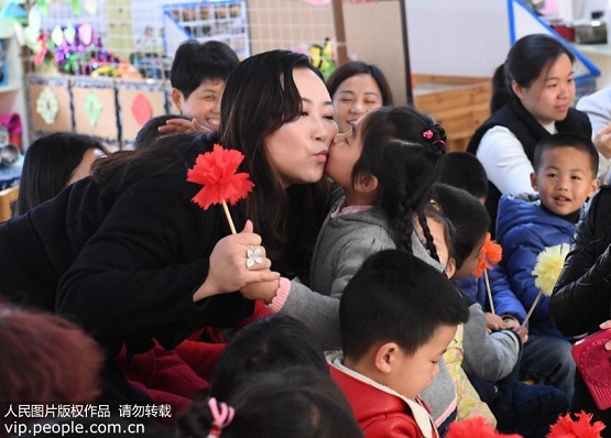 亲亲我的宝宝,亲亲我的宝贝发烧