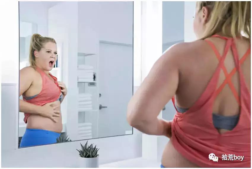 《超大号美人》：一边*爱做**，一边照镜子感叹“sobeautiful”