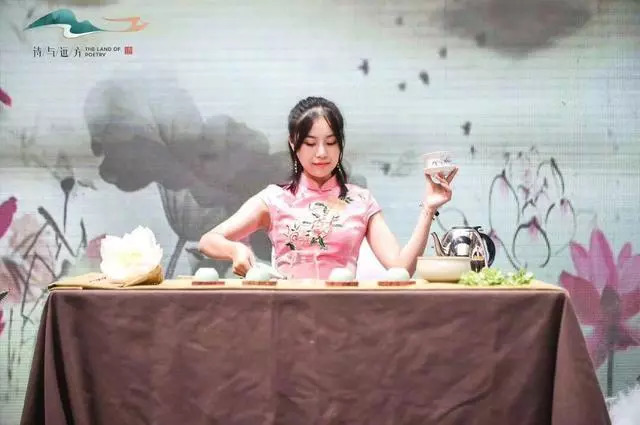 山原佳境一院泊心——诗与远方遵义城市展厅盛大开放