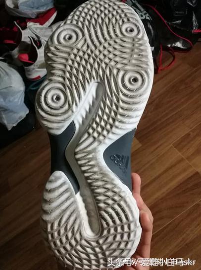阿迪达斯probounce2018适合后卫吗,阿迪达斯probounce2018得物价格