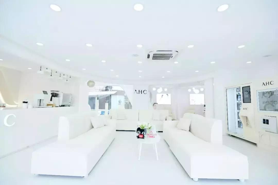 韩国女星vs中国女星颜值,韩国52岁女星金成玲