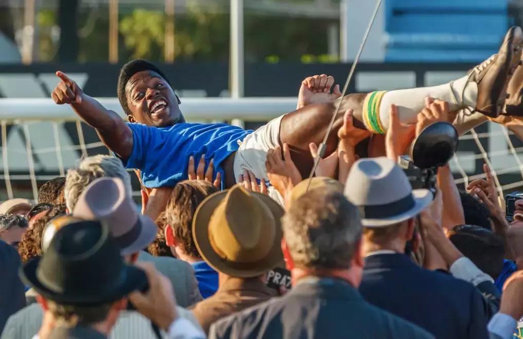 偏执老妈热血老爸，这对奇葩组合把儿子送上世界之巅