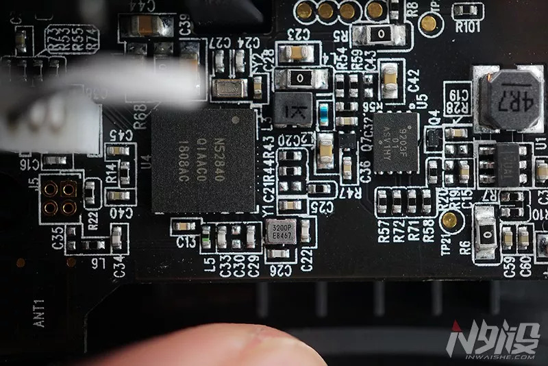 雷蛇曼巴眼镜蛇鼠标偶尔失灵,雷蛇曼巴眼镜蛇无线版用什么微动