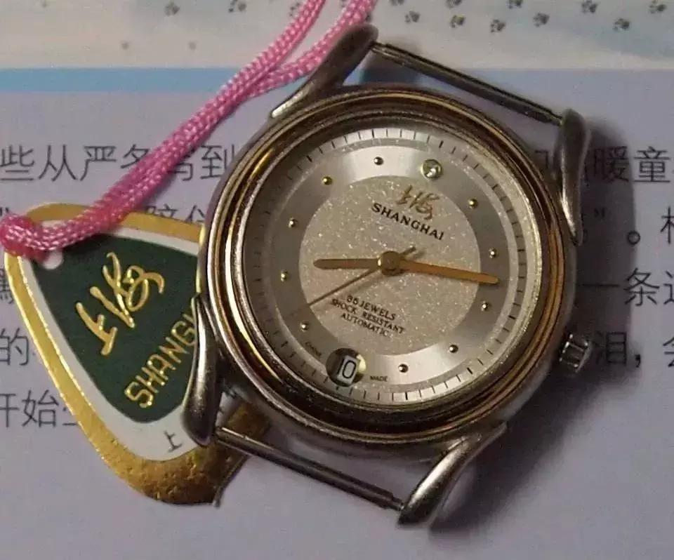 香奈儿和lv哪个假货多,香奈儿lv代购真假辨别