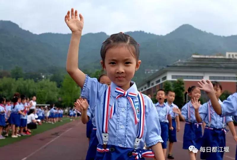 九月，我们开学啦！把天府故事读给世界听……