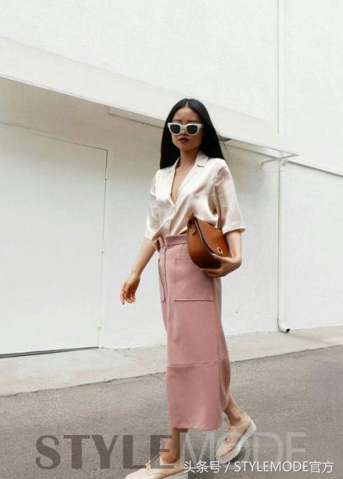 入秋最时髦的穿搭,入秋穿搭粉色外套