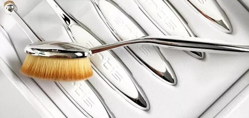 刷酸黑头为什么更多了,刷酸后闭口变黑头