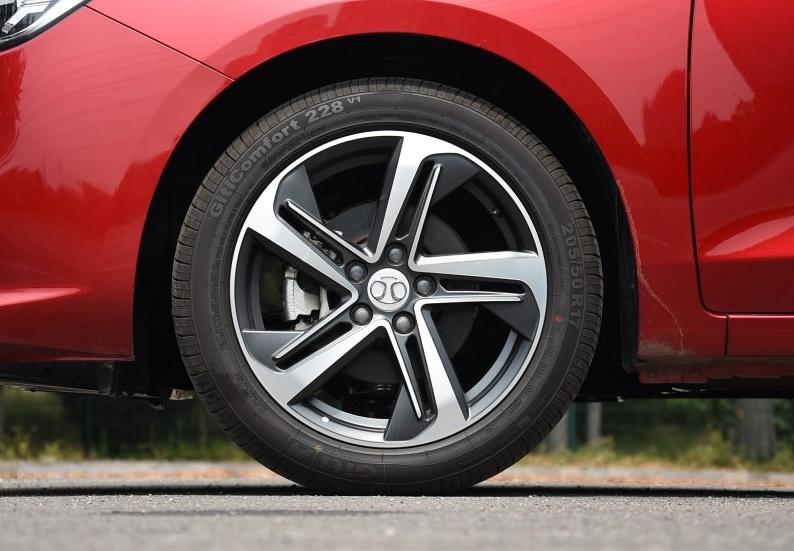 不省油的轿车,不省油的意思