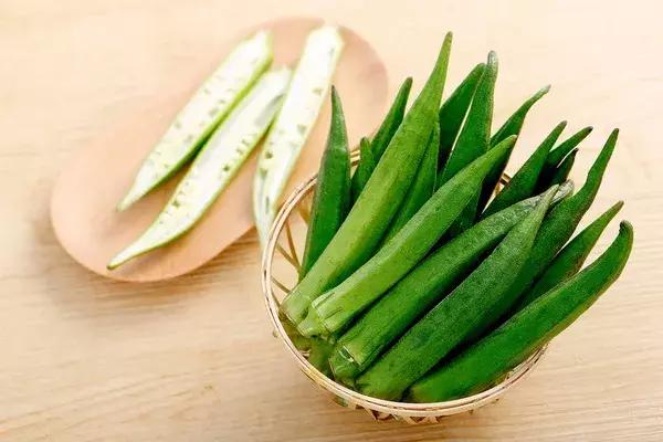 甲鱼生蚝牛鞭鸡腰子煲汤,甲鱼生蚝牛鞭鸡腰子哪个好